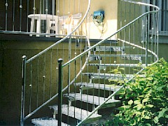Treppe mit Geländer Treppe mit Geländer