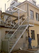 Treppe mit Geländer Treppe mit Geländer